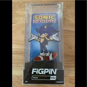 NIB Glitter Sonic the Hedgehog FIGPIN #582